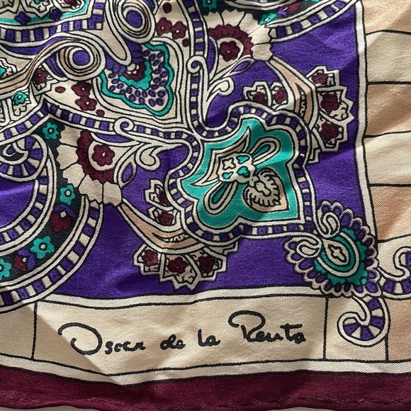 Oscar de la Renta 100% Silk Scarf Purple Paisley- 30" x 30" Made in Japan - Picture 6 of 10